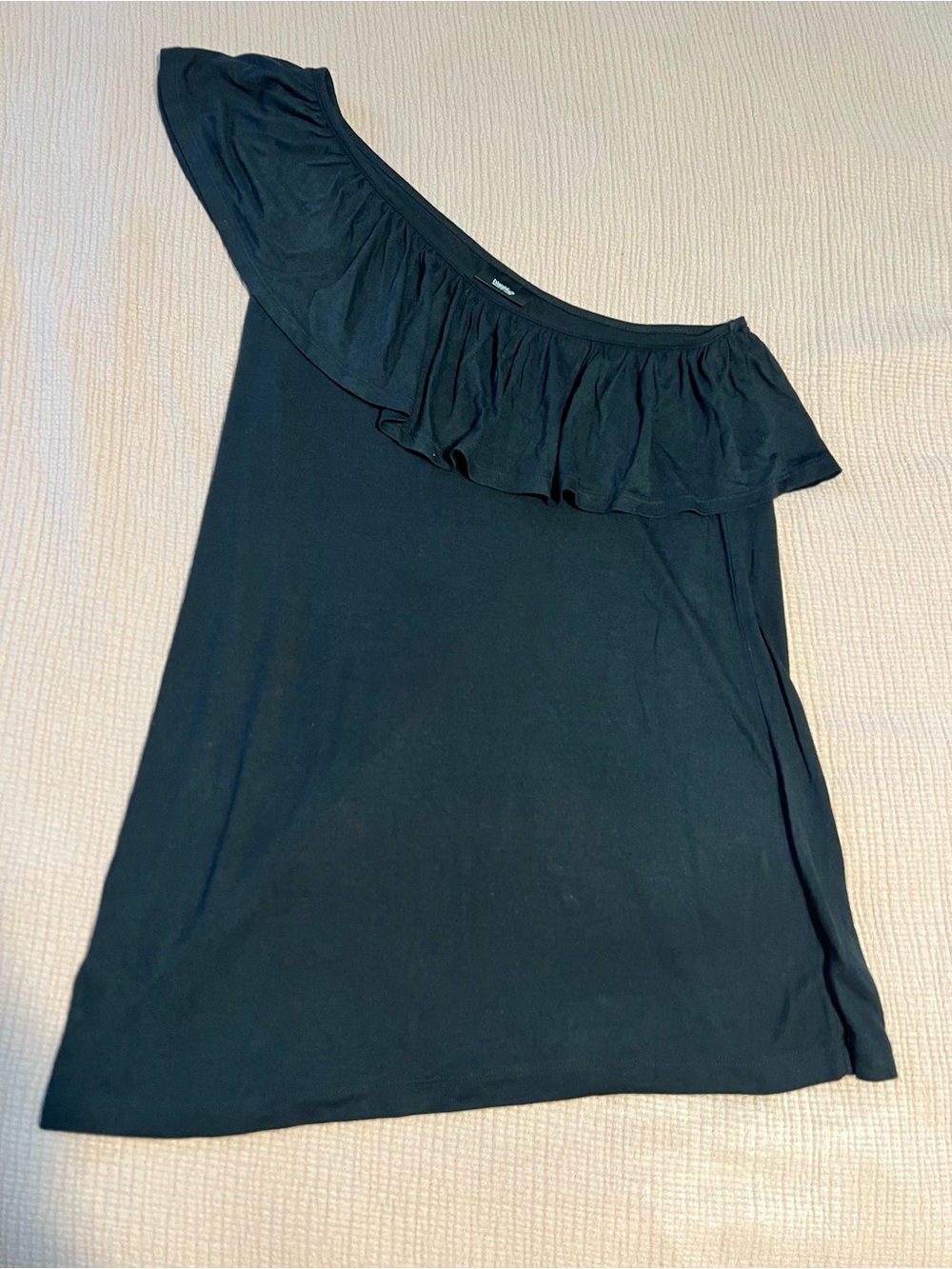 Mossimo Women’s Black One-Shoulder Ruffle Rayon Top Size Medium